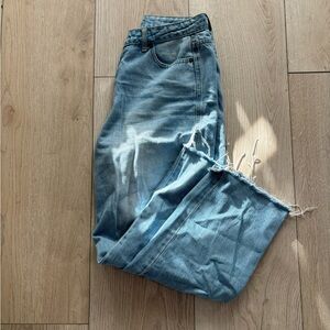 Casual Light Blue Cropped Women's Jeans